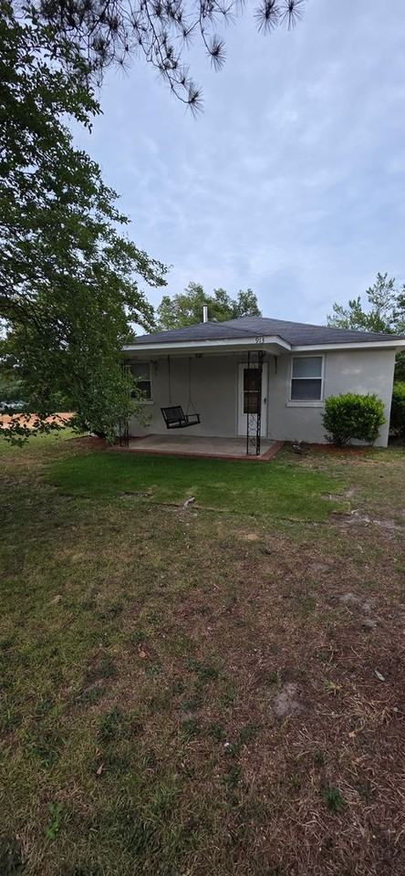 913 Old Edgefield Rd - Photo 2 of 12