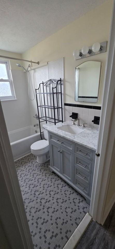 913 Old Edgefield Rd - Photo 5 of 12
