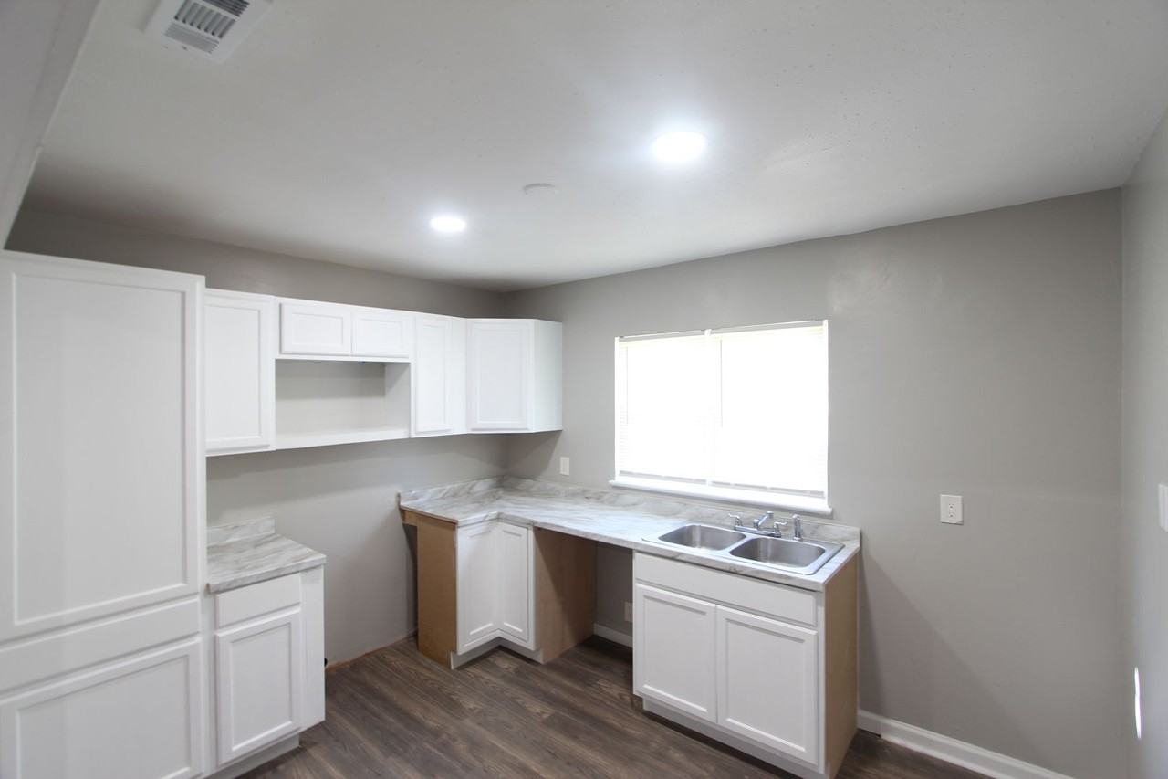 7808 Vienna Ave - Photo 5 of 12