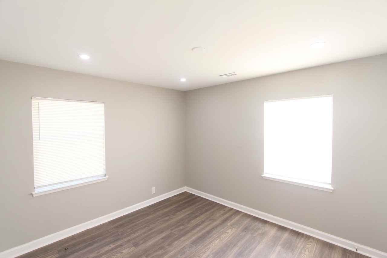7808 Vienna Ave - Photo 7 of 12
