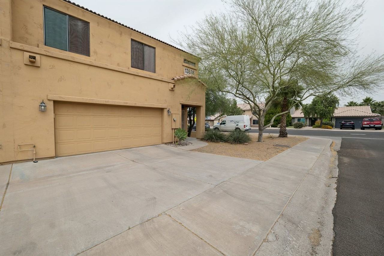 13636 N 21st Pl #1 - Photo 4 of 37