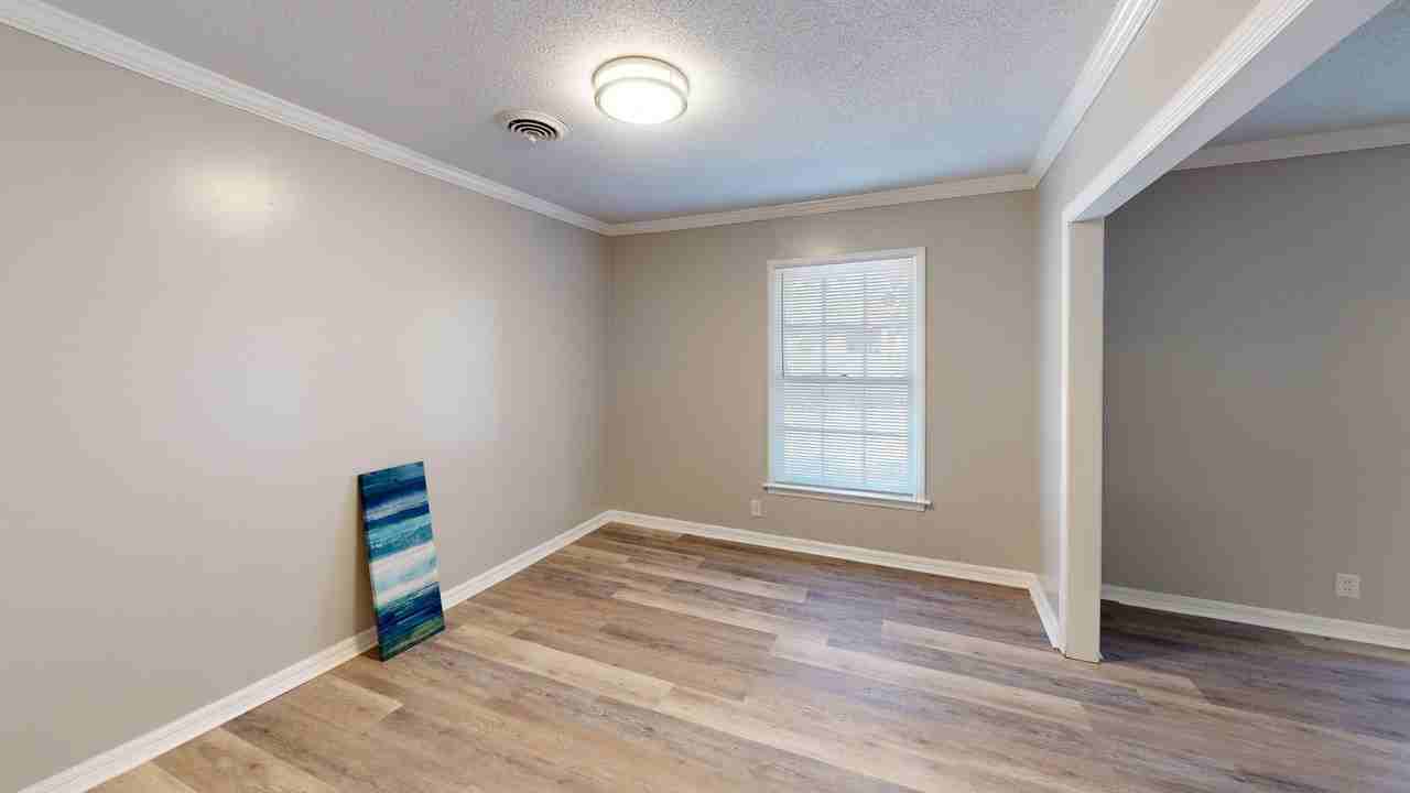 2716 Forsyth Ln - Photo 6 of 21