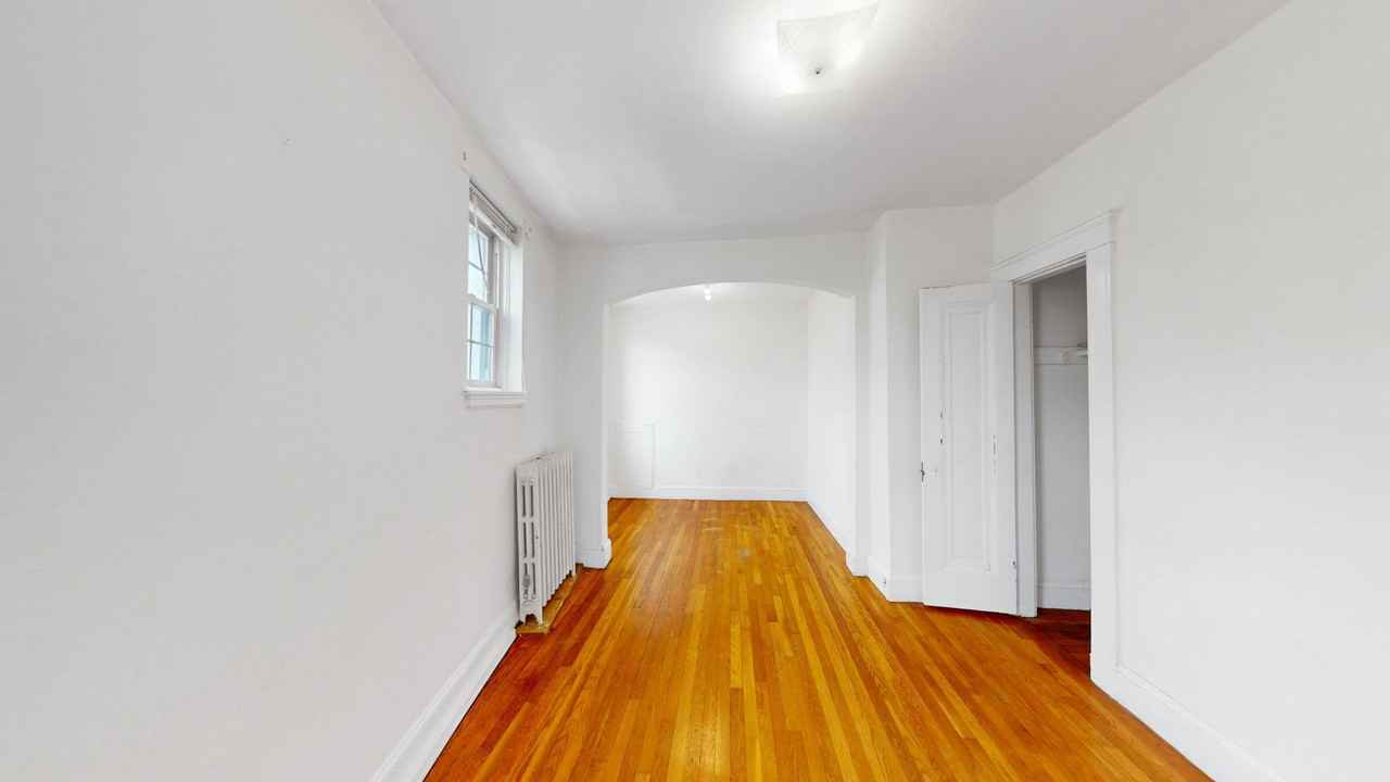 15 Governors Ave - Photo 3 of 14