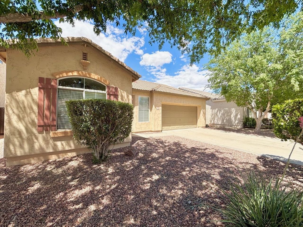 1120 E Bosi St - Photo 3 of 34