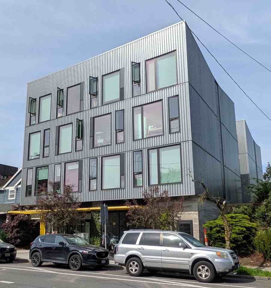 Soleil Apartments - Photo 2 of 8