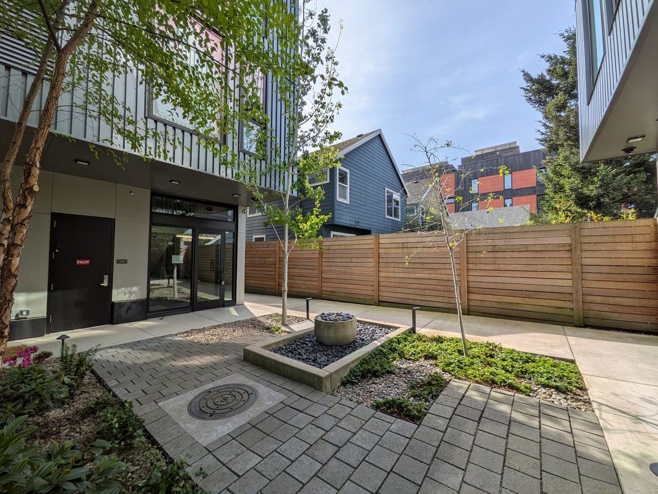 Soleil Apartments - Photo 6 of 8