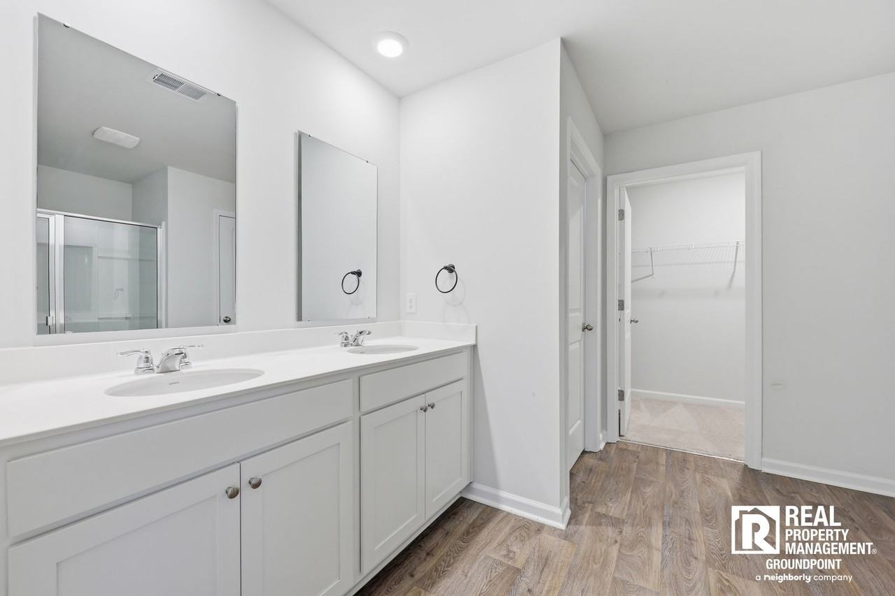 345 Lake Ridge Blvd - Photo 6 of 21