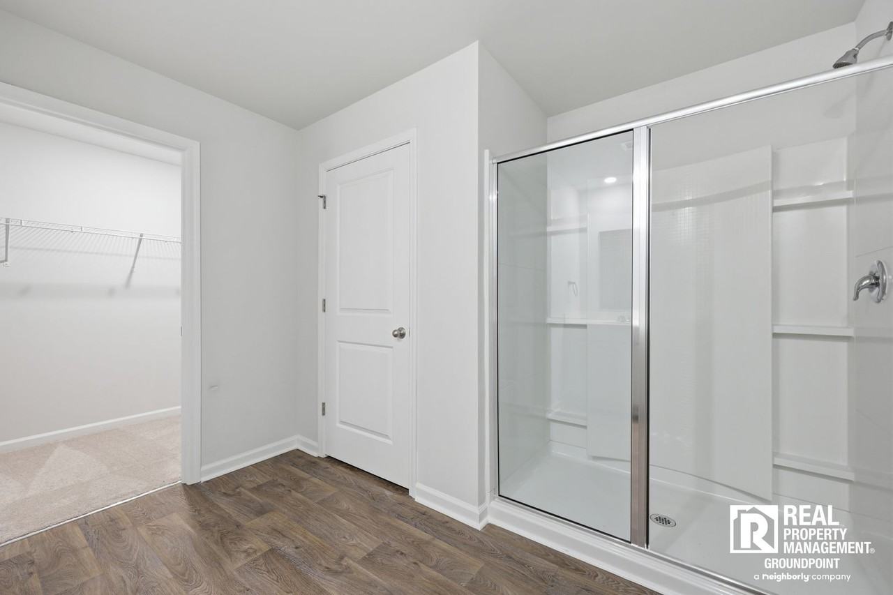 345 Lake Ridge Blvd - Photo 7 of 21