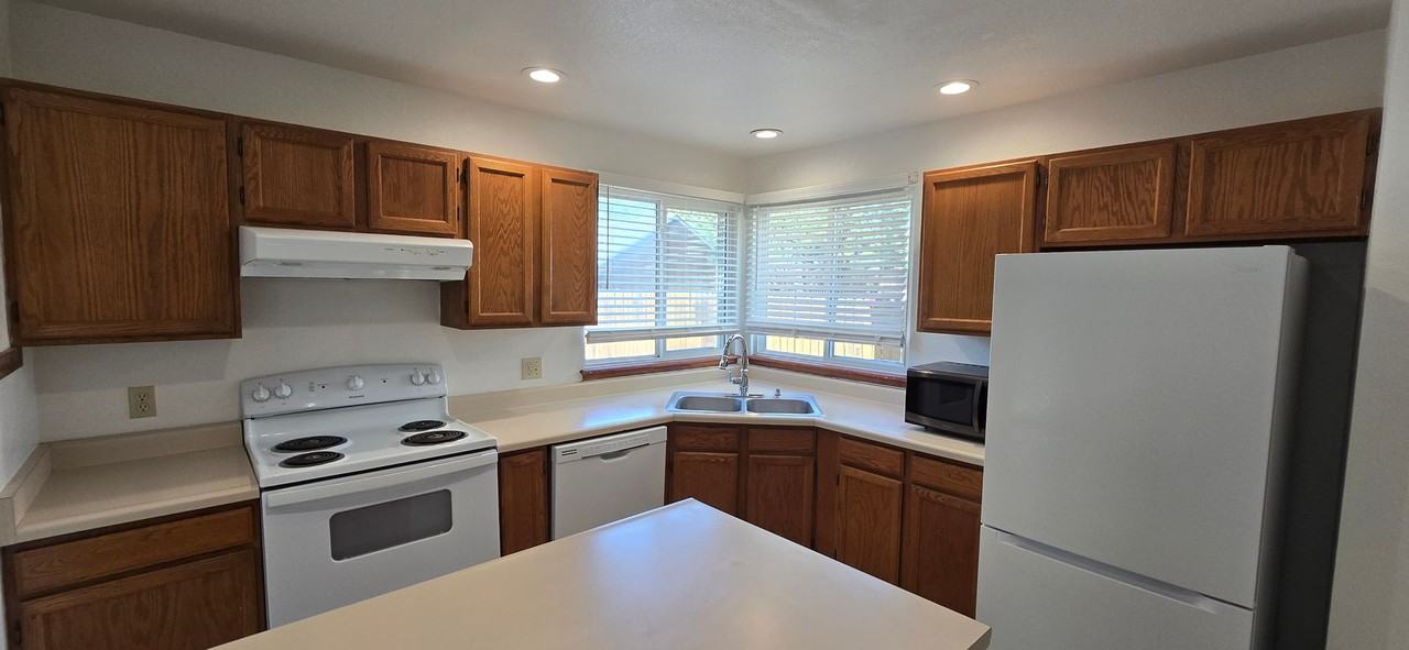 317 Grouse Ct - Photo 3 of 27