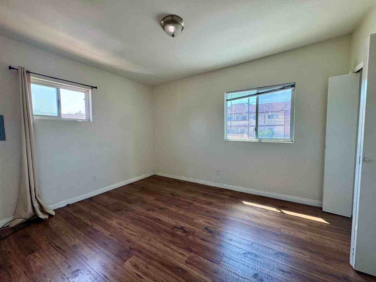 540 N Madison Ave #4 - Photo 4 of 9