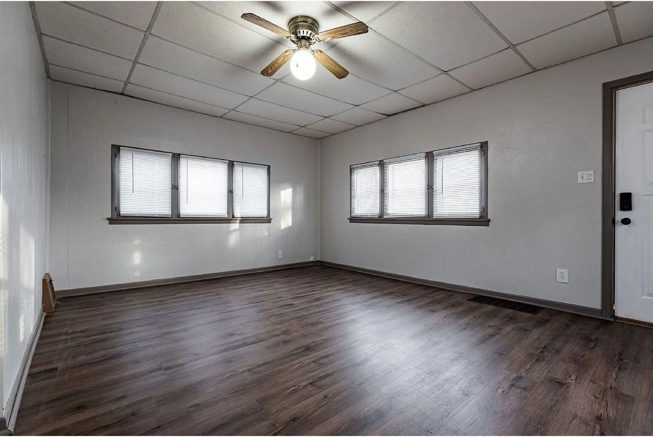 1213 Gohres St - Photo 2 of 10