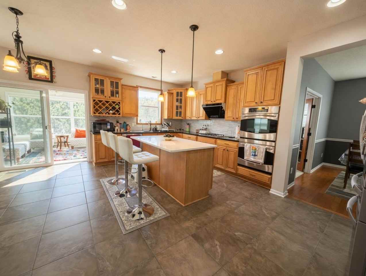 1443 Bethesda Cir - Photo 6 of 50