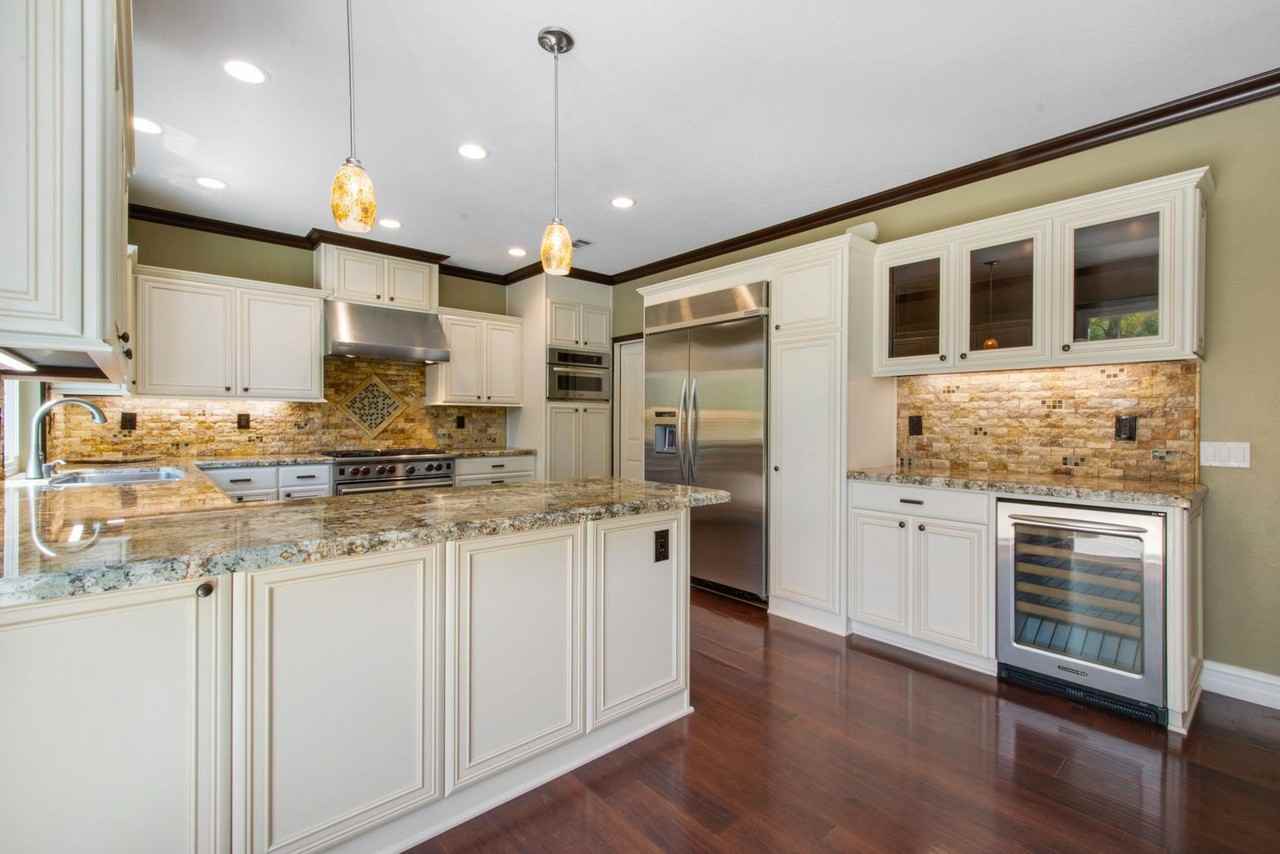 2260 Buss Ln - Photo 3 of 27