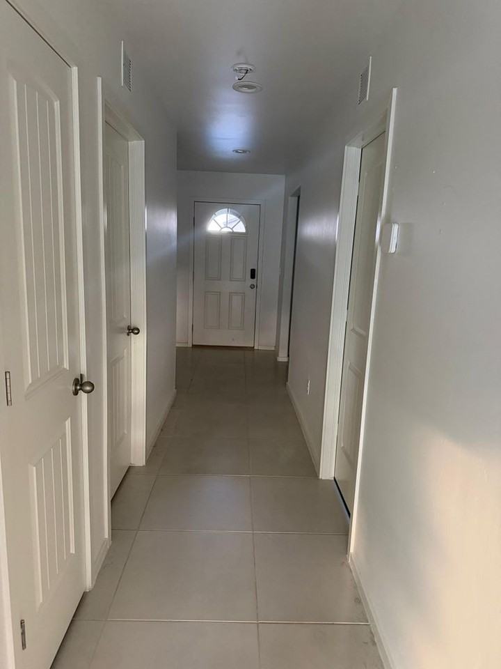 12433 Polo Inn Rd - Photo 2 of 16