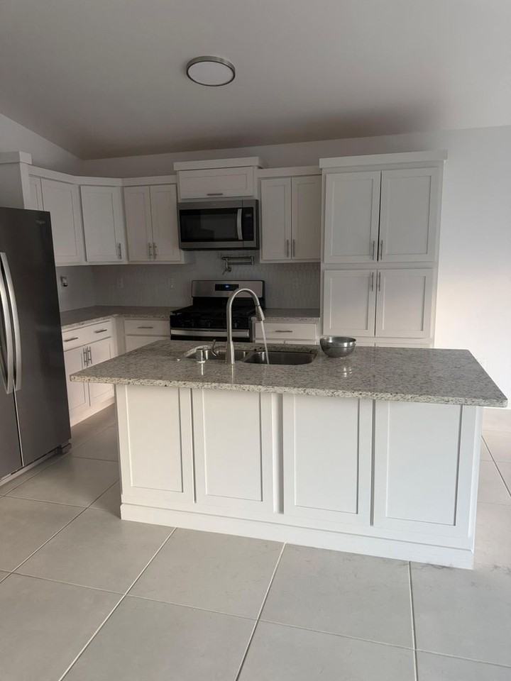 12433 Polo Inn Rd - Photo 3 of 16