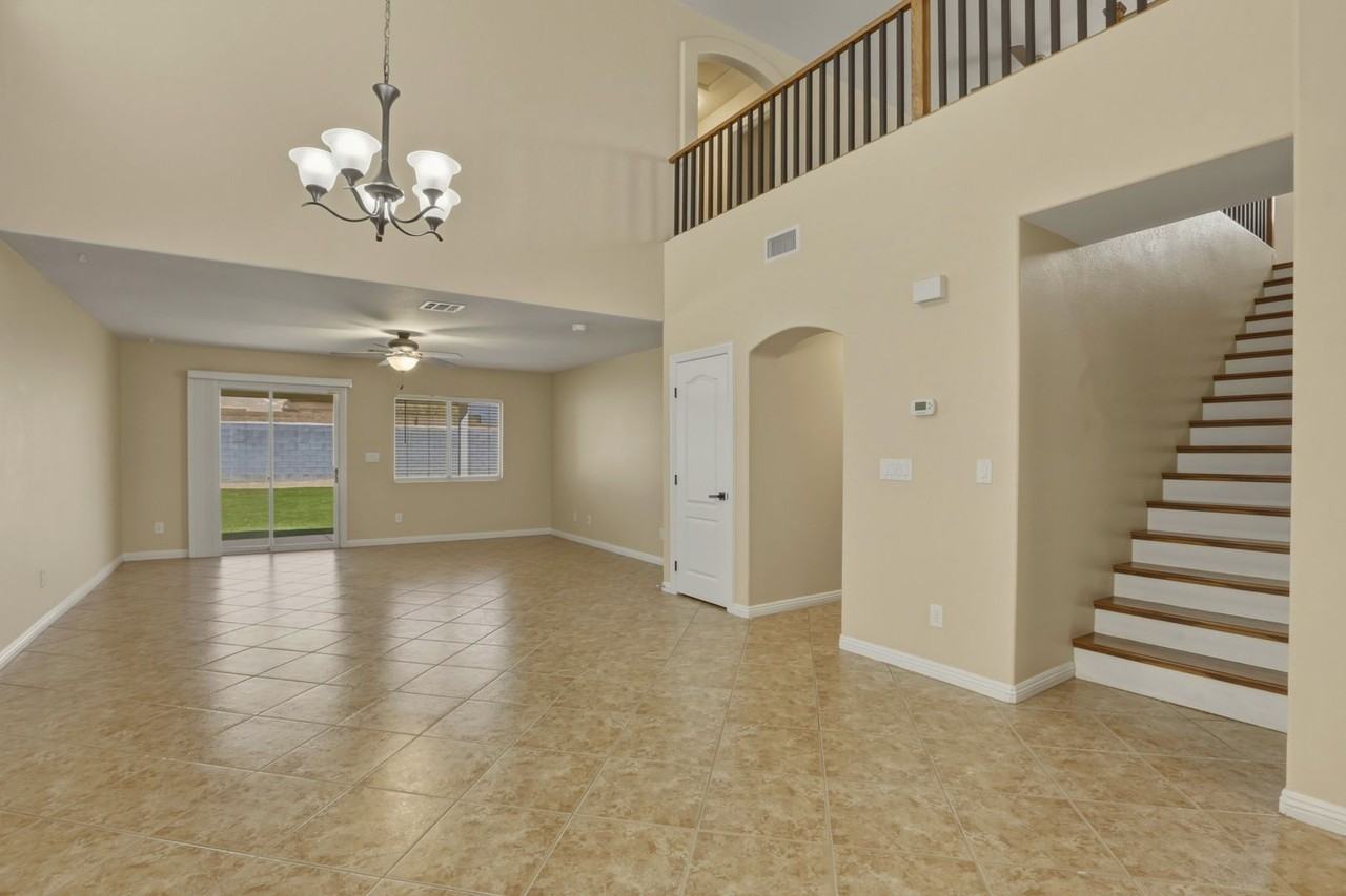 724 Picasso Picture Ct - Photo 7 of 40
