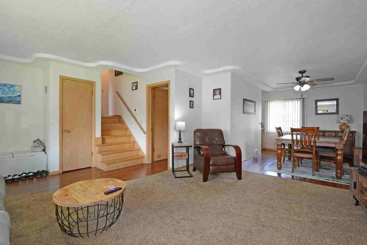602 E 73rd St - Photo 5 of 27