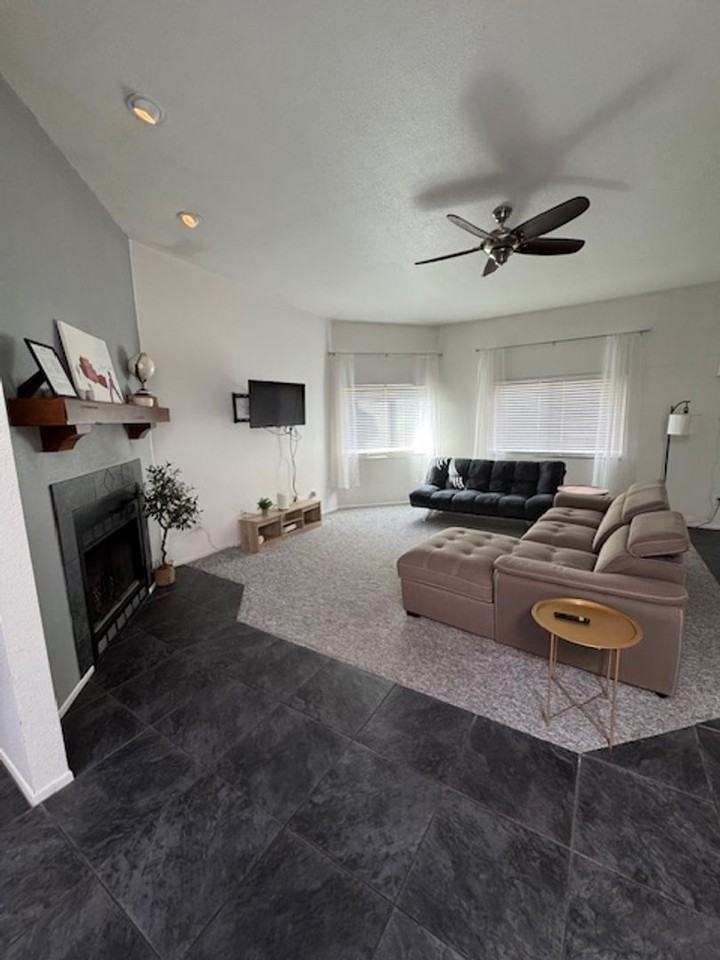 9281 N Jessy Ln - Photo 3 of 23