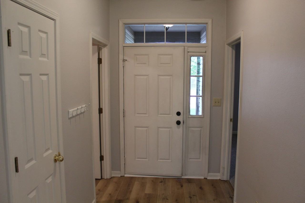 868 Flying Sun Dr - Photo 5 of 19
