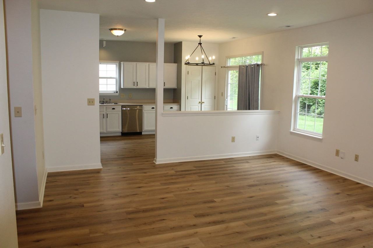 868 Flying Sun Dr - Photo 7 of 19