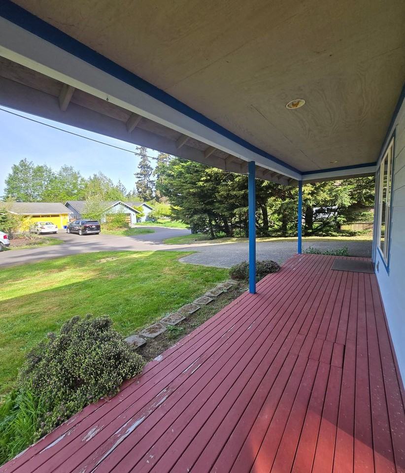 1306 Mcclellan St - Photo 3 of 22