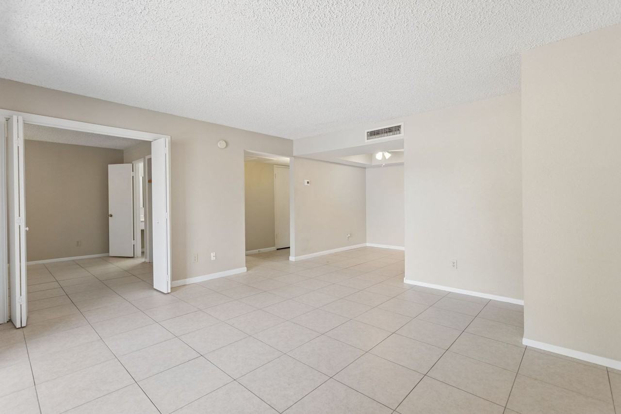 4444 E Paradise Village Pkwy N #129 - Photo 4 of 22