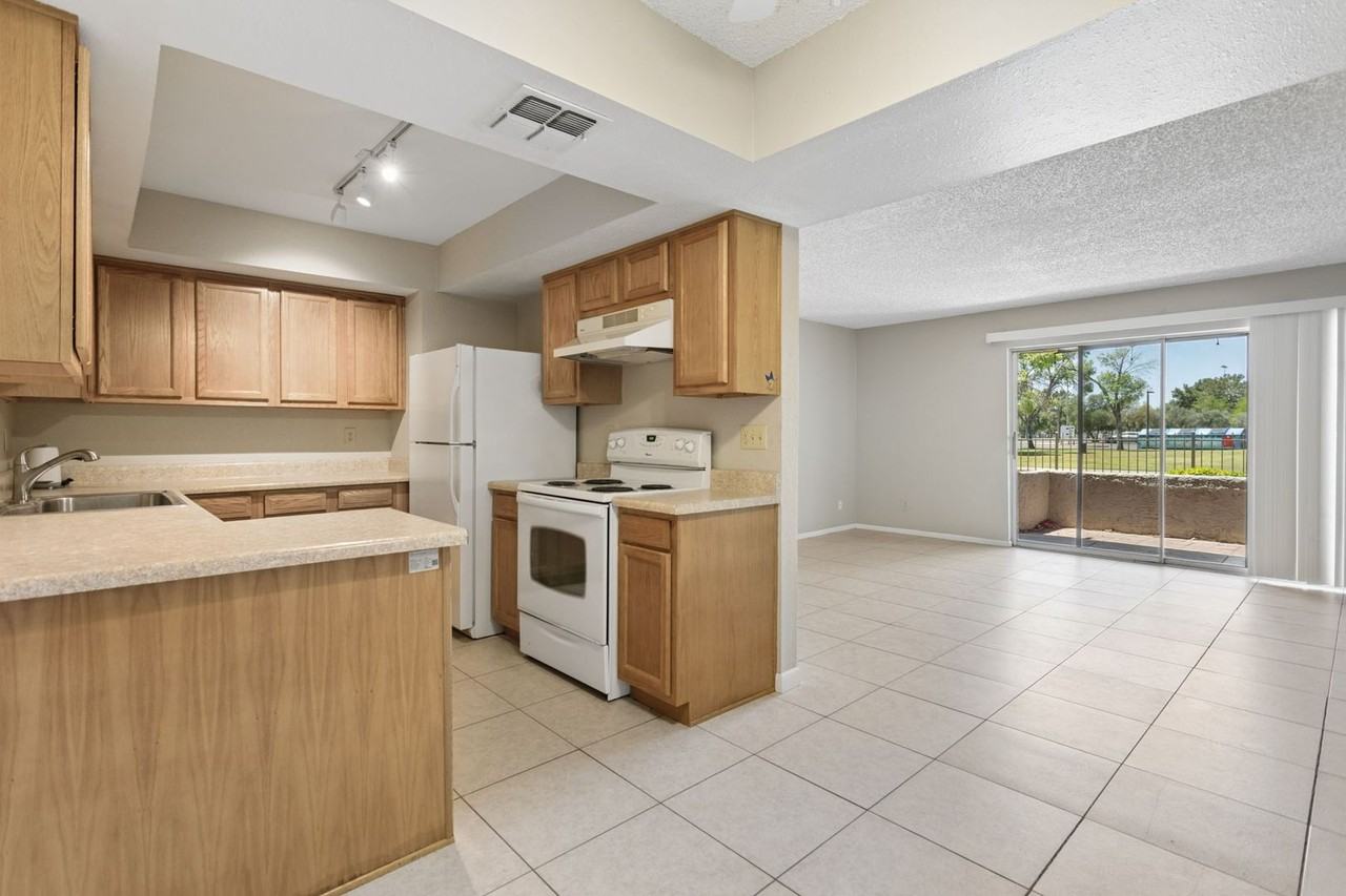 4444 E Paradise Village Pkwy N #129 - Photo 6 of 22