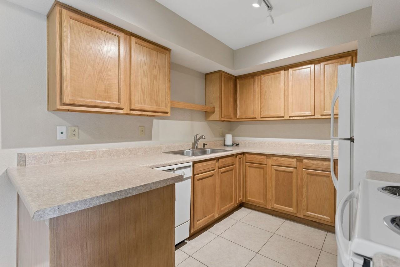 4444 E Paradise Village Pkwy N #129 - Photo 7 of 22