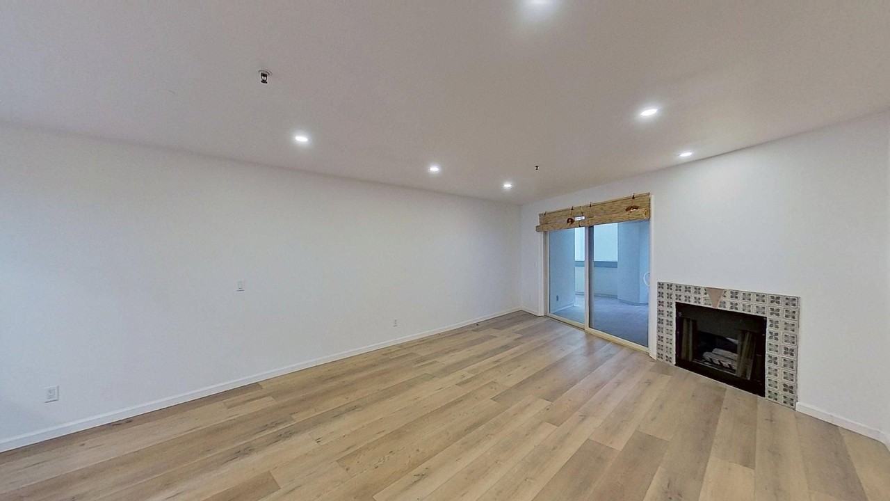 200 Pacific Coast Hwy #216 - Photo 7 of 27