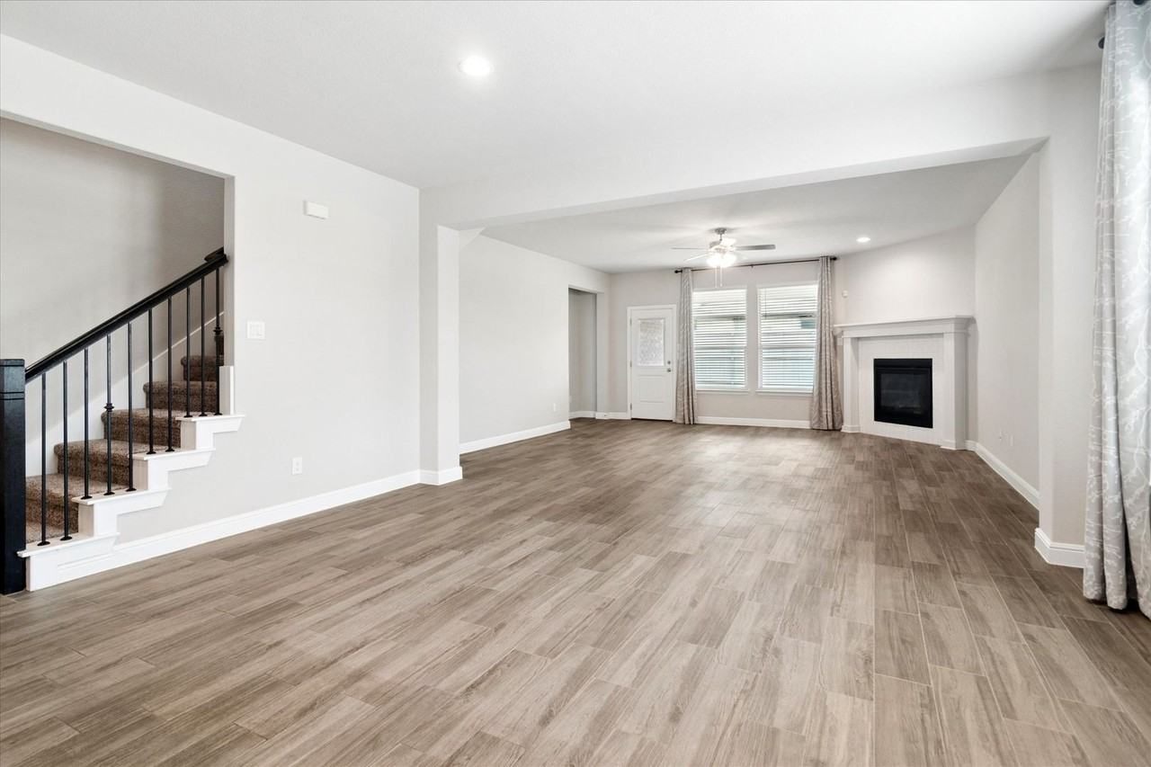 1713 Brindle St - Photo 3 of 36