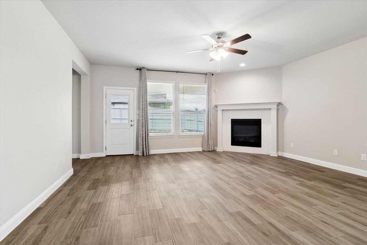 1713 Brindle St - Photo 7 of 36