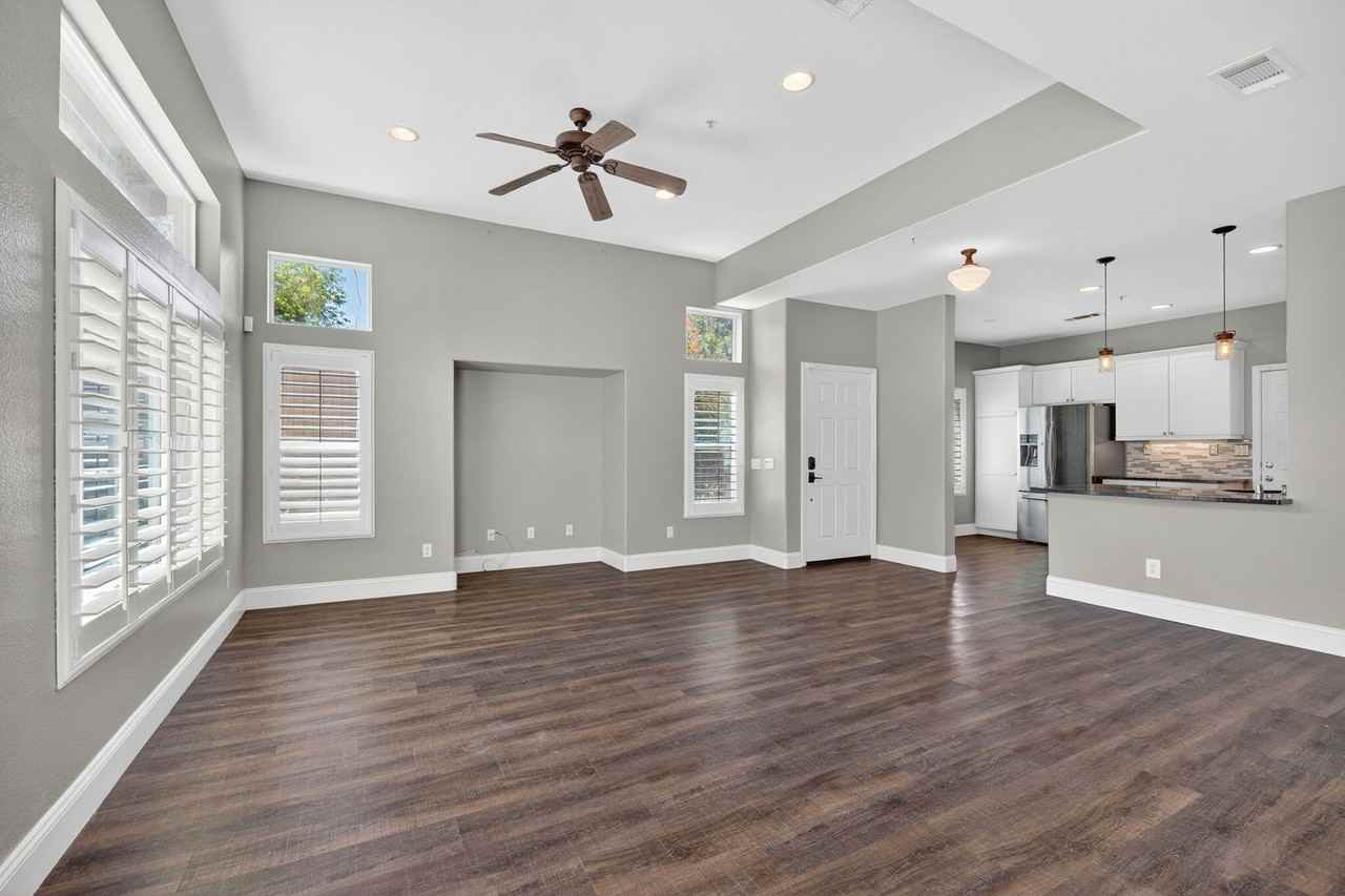 810 Daybreak Pl - Photo 7 of 20