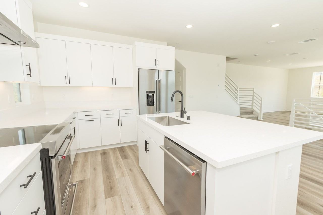 403 Caliper Way - Photo 7 of 48
