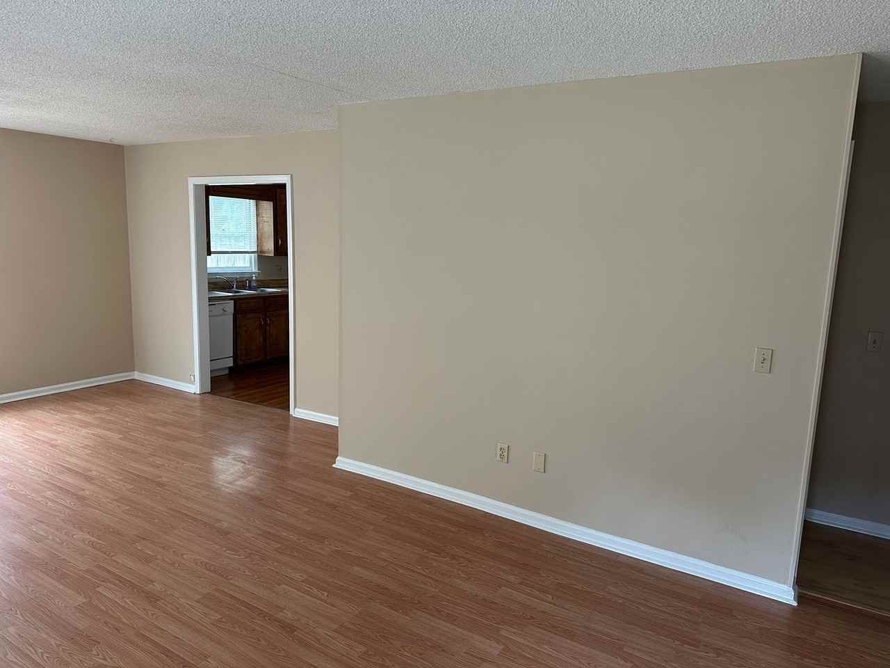 225 Dyers Hall Rd - Photo 2 of 13
