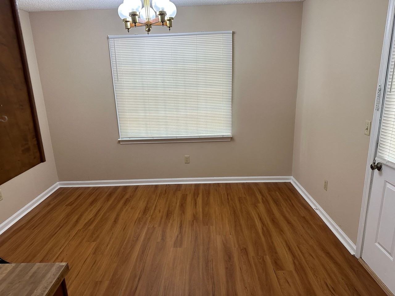 225 Dyers Hall Rd - Photo 5 of 13