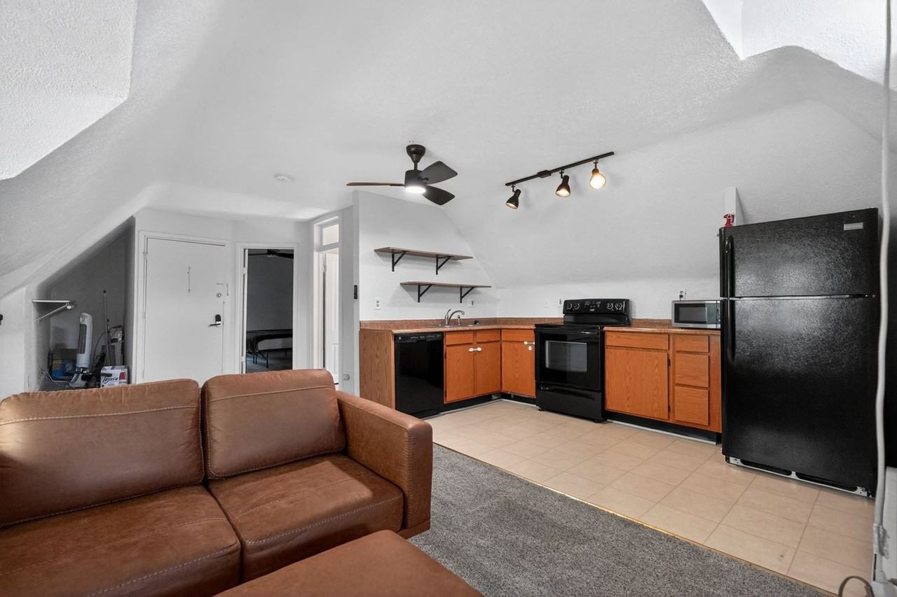 2101 E 16th Ave - Photo 5 of 28