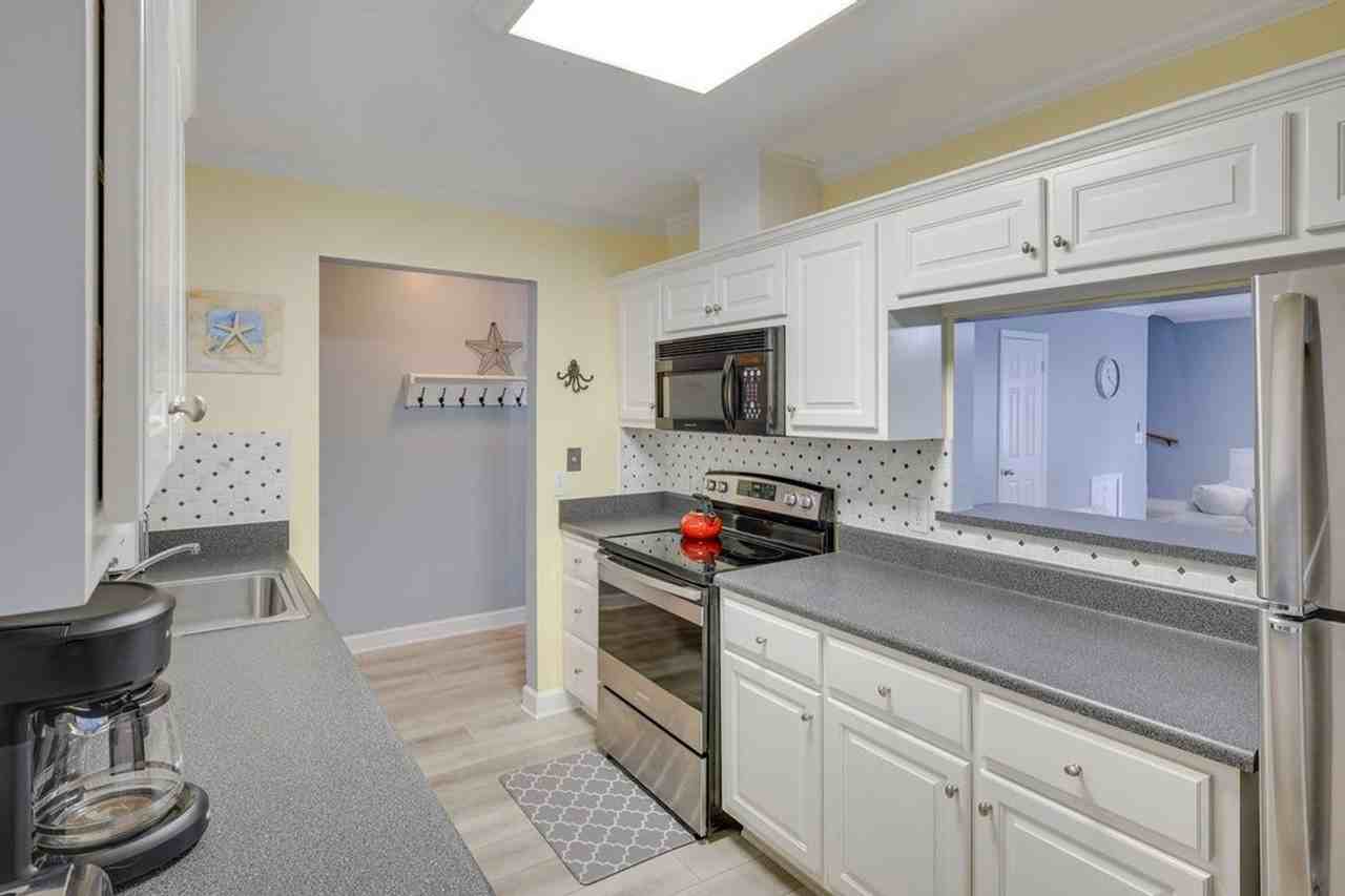 1000 Sea Island Rd - Photo 4 of 13