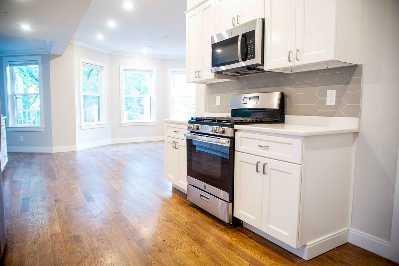 53 Quint Ave - Photo 4 of 14