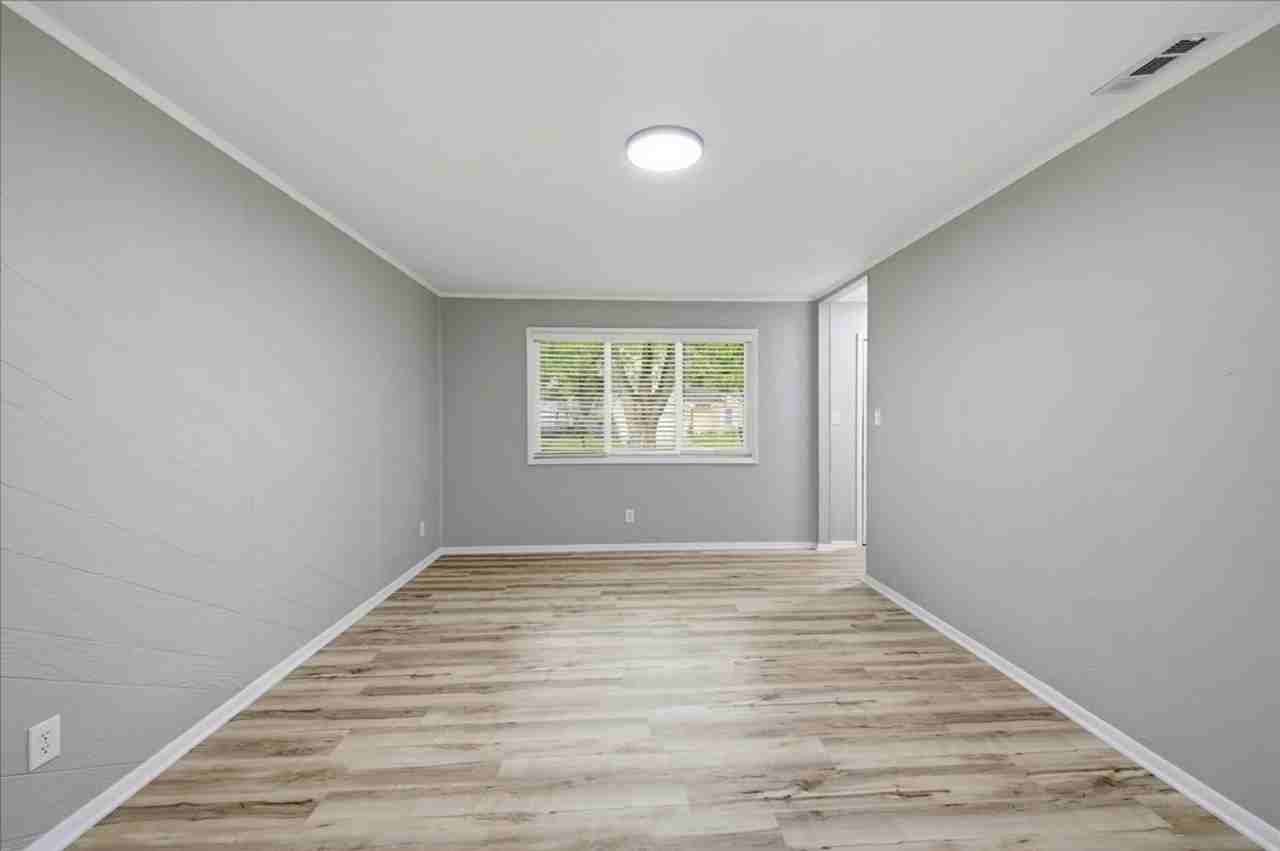 3001 S Broadway St - Photo 3 of 15