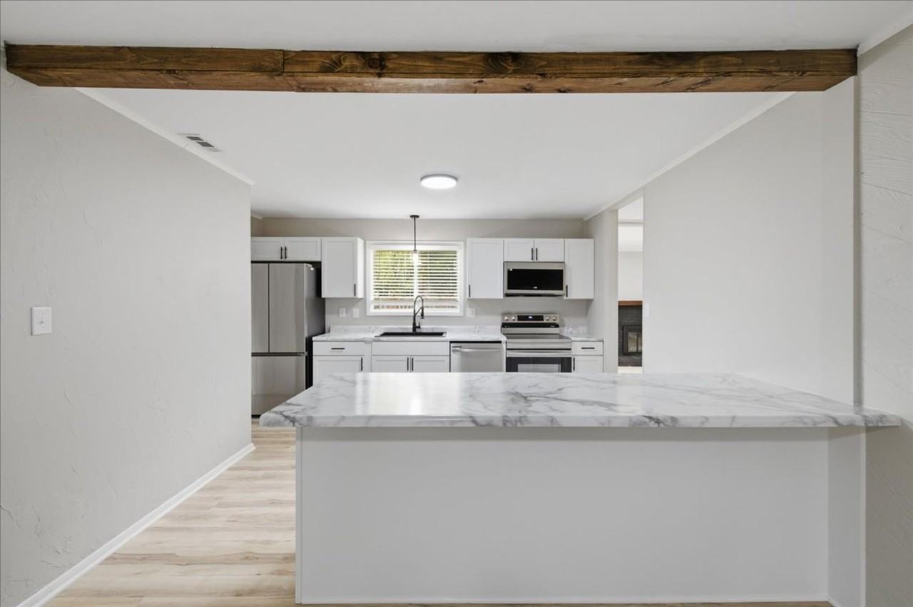3001 S Broadway St - Photo 4 of 15