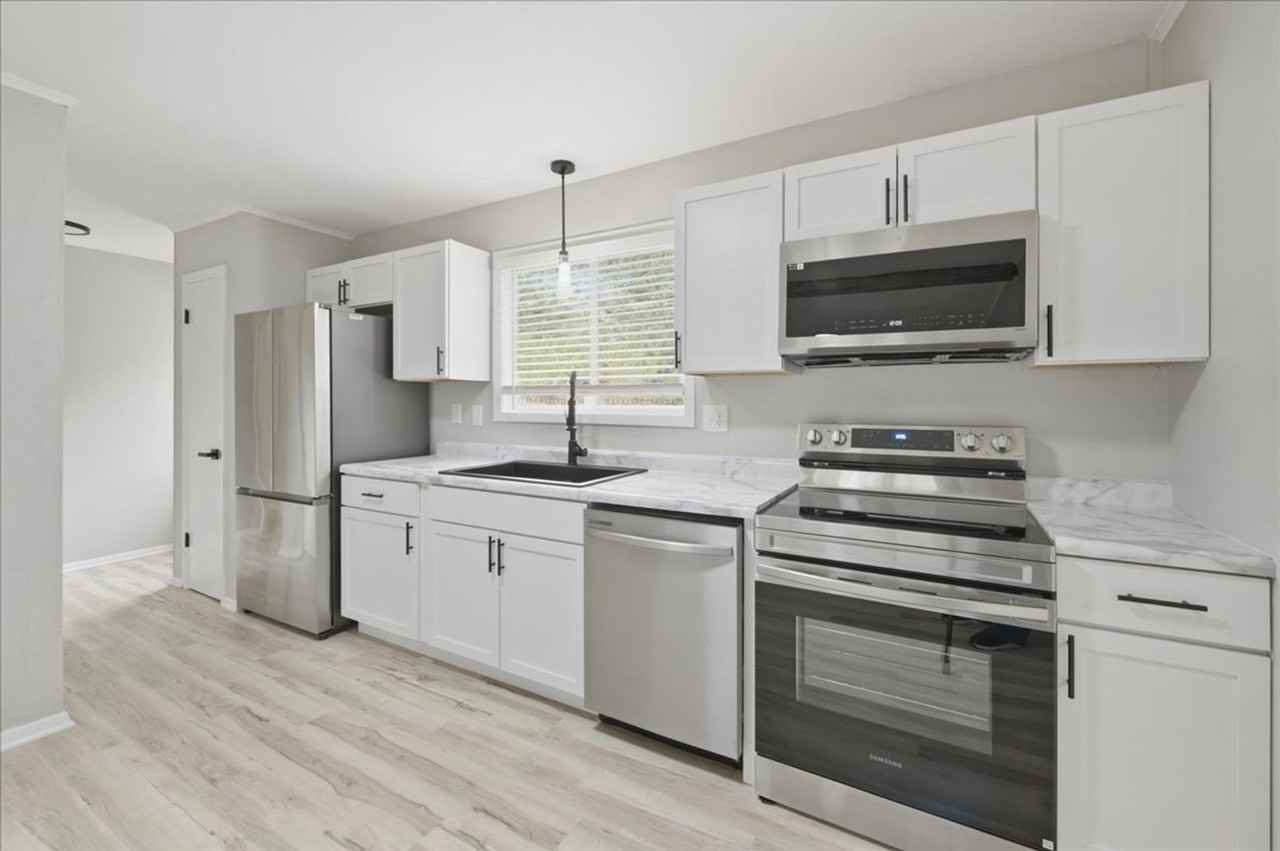 3001 S Broadway St - Photo 6 of 15