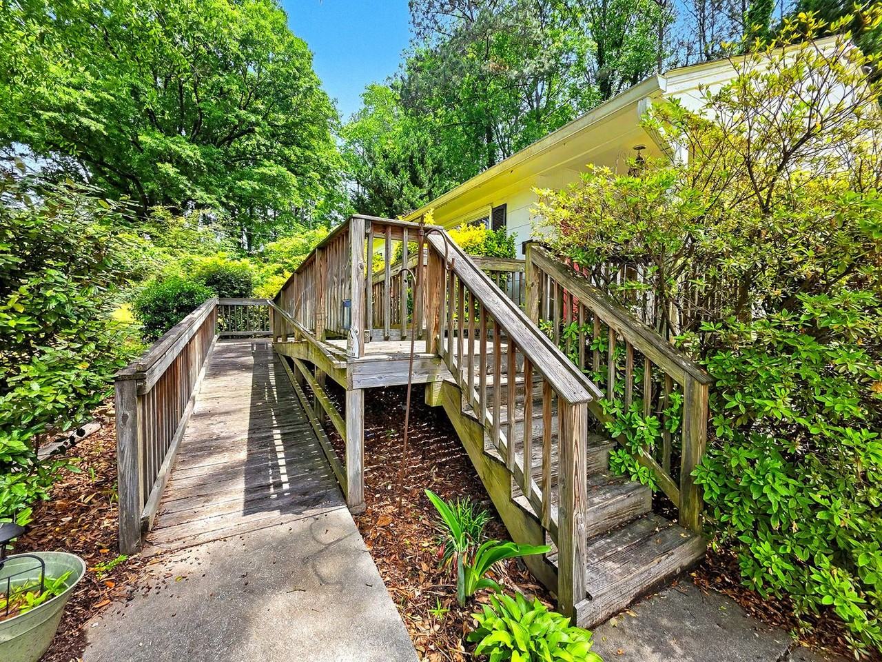 1804 Sumter St Nw - Photo 4 of 28