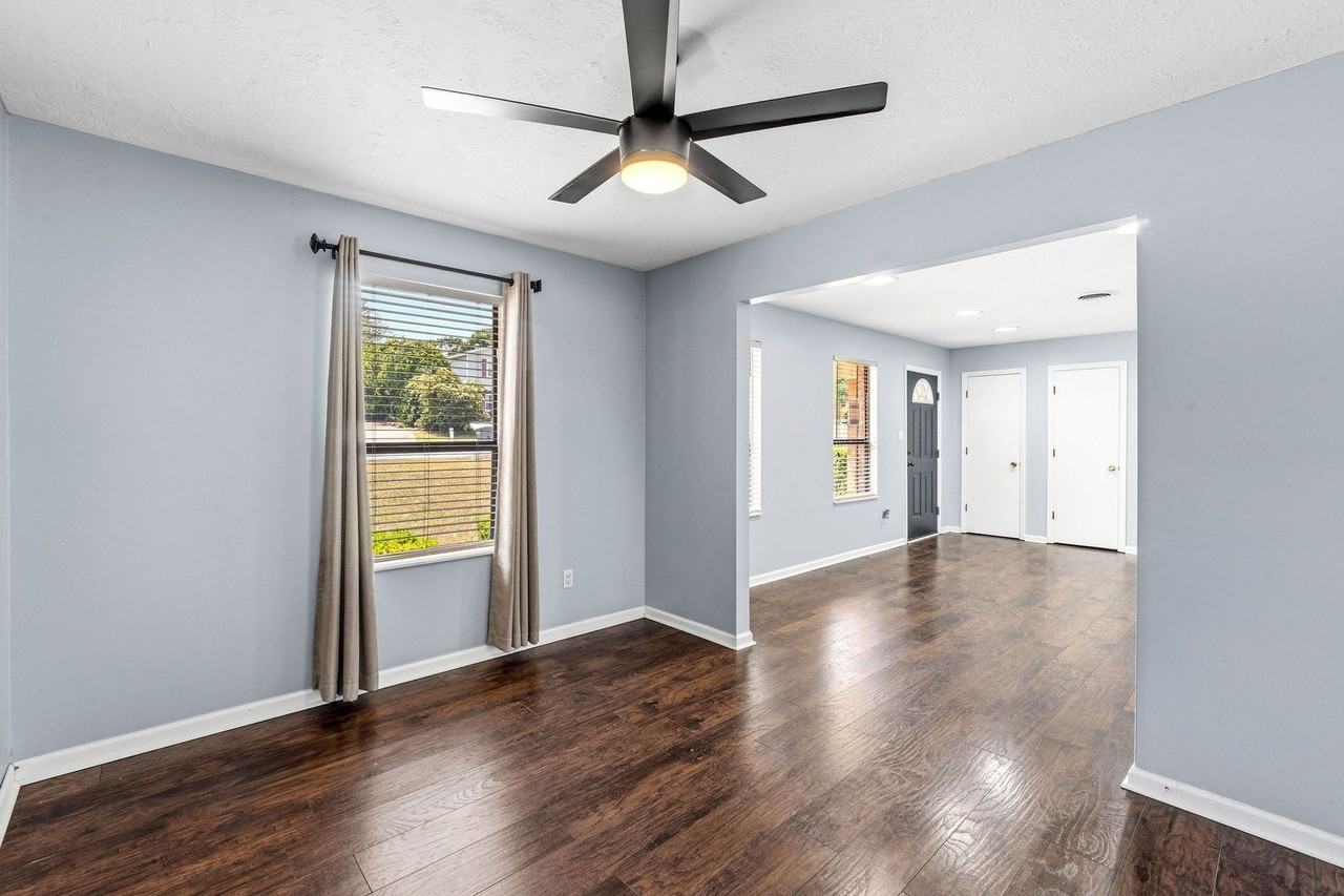 262 Indian Creek Rd - Photo 5 of 21