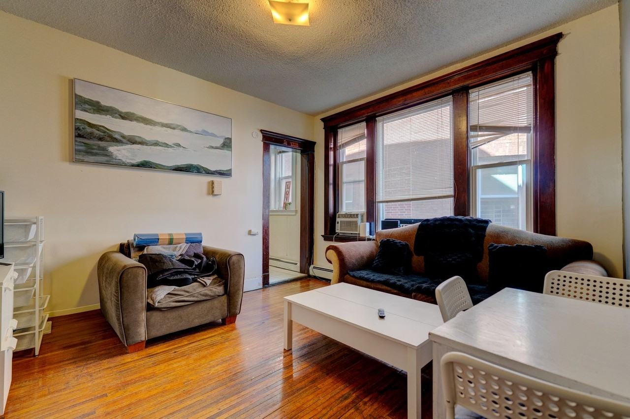 65 Lake Pl - Photo 2 of 15
