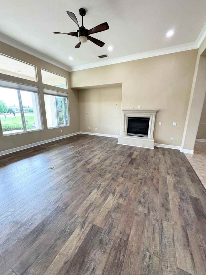1053 Overland Ln - Photo 6 of 46