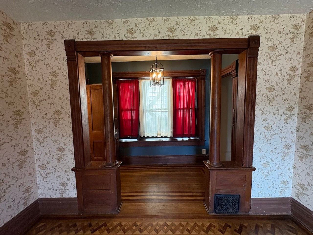 532 Crosby St - Photo 5 of 29