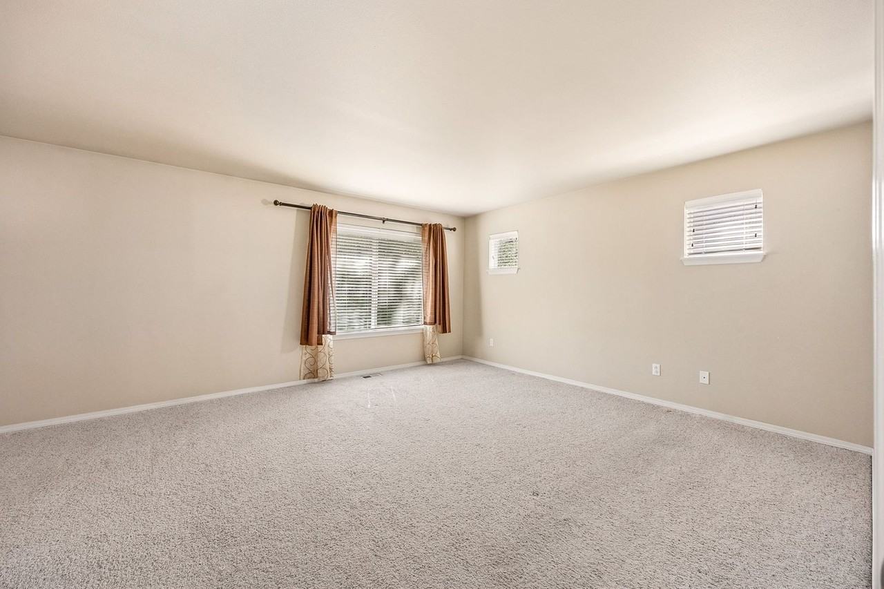19123 14th Dr Se - Photo 4 of 25