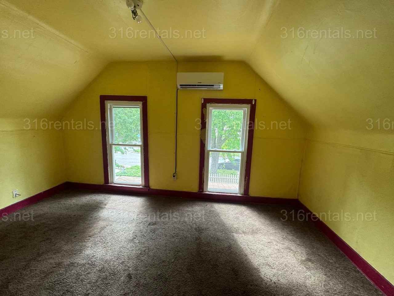 218 Allison St - Photo 6 of 7