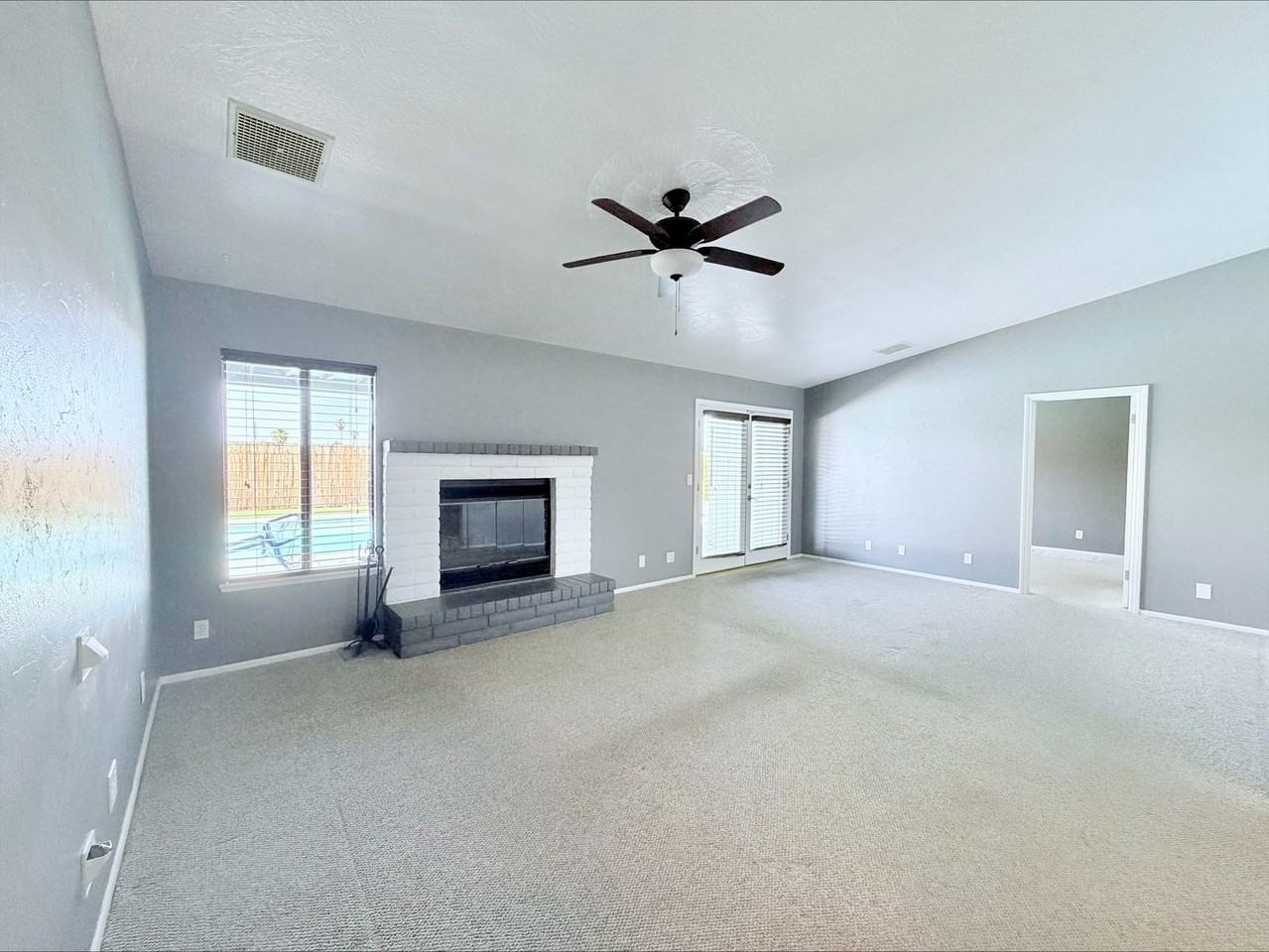 624 Yellow Astor Ave - Photo 3 of 20