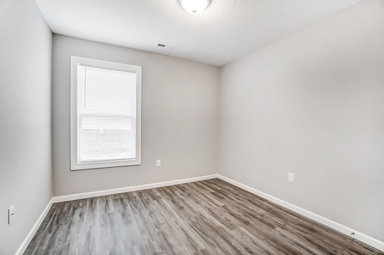 Ledgestone Townhomes - Photo 3 of 50